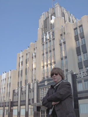 John Mars at Niagara Mohawk Power Corporation building, Syracuse, New York (Bley & Lyman architects, 1930). Photographed by Lucas Stagg